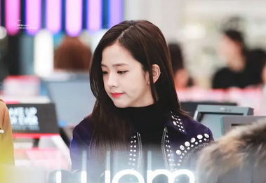 JISOO